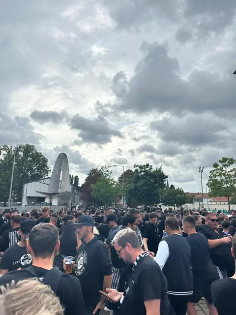 Die Sturm-Fans trafen sich schon am Nachmittag. | Foto: Almer