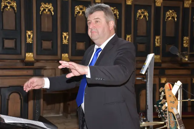 Mit Wolfgang Rosenthaler bekommt das Mostviertel nicht nur einen Dirigenten, sondern einen Mentor, der junge Talente fördert.  | Foto: Robert Zinterhof