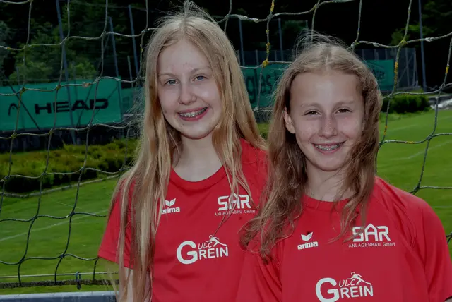 Die Steiner Schwestern, Alexandra und Pauline, zeigten mit Siegen bei den Nachwuchs-Landesmeisterschaften der Leichtathletik groß auf.  | Foto: Zinterhof