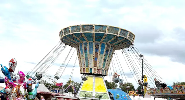 Das Kettenkarussell ist ein fester Bestandteil des Wiesenmarktes – Vergnügen mit langer Tradition. Heuer noch bis inklusive Montag, 1. September, am Bleiburger Wiesenmarkt. | Foto: MeinBezirk.at
