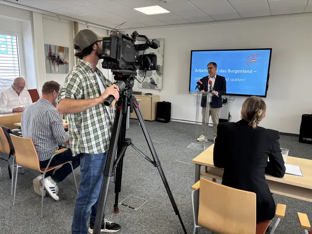 SPÖ-Klubobmann Roland Fürst beim Pressetermin am Dienstag | Foto: MeinBezirk/Franz Tscheinig