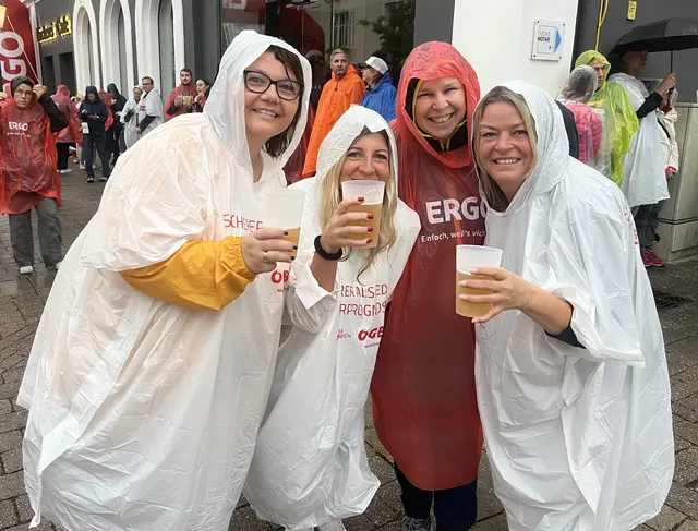 Karin Aulinger, Lisa Sojak, Daniela Strenn und Sandra Reichenauer freuen sich auf die größten Falco-Hits  | Foto: Franziska Führer