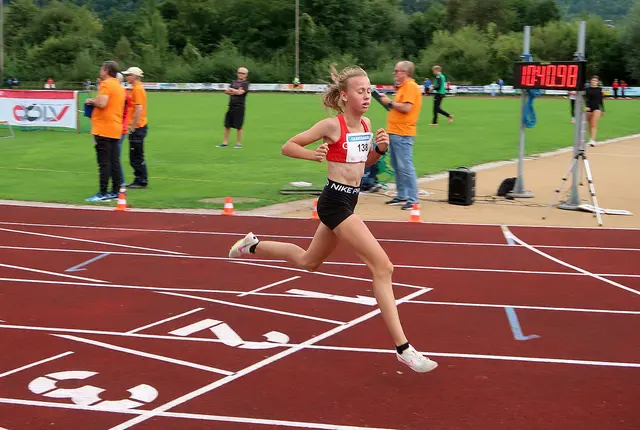 3000 m Siegerin Pauline Steiner bei den LM U 16.  | Foto: ULC Grein