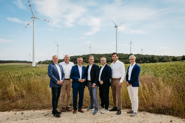 ImWind CEO Georg Waldner, EVN Naturkraft Geschäftsführer Helwig Überacker, Abgeordneter zum NÖ Landtag Manfred Schulz, EVN Vorstandssprecher Stefan Szyszkowitz, Bürgermeister von Mistelbach Erich Stubenvoll, ImWind Miteigentümer Georg Eder und ImWind CFO Christoph Zuruck | Foto: EVN / Claudia Müllner