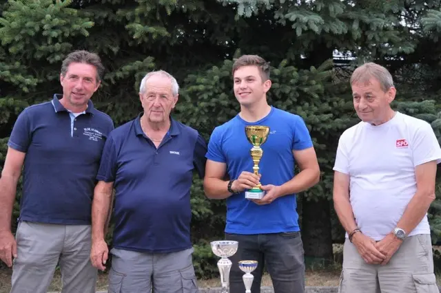 Platz drei geht an Team Mattes 2. | Foto: TSV Pernersdorf