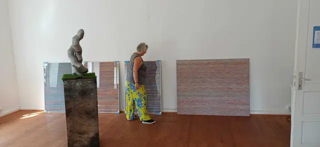 Verena Traeger überlegt die beste Platzierung   | Foto: Maria Beer