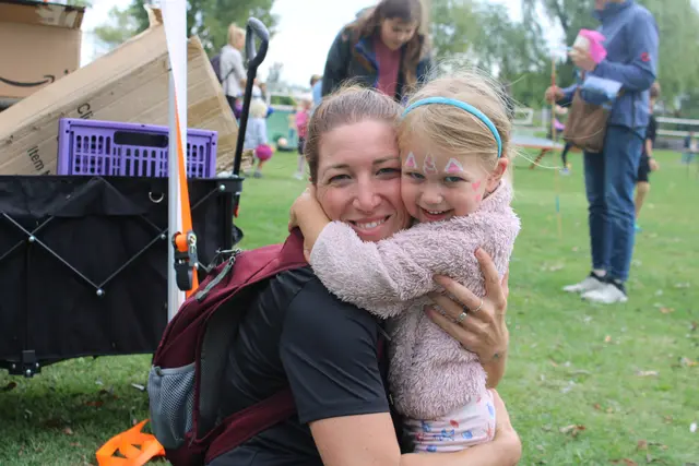 Familienspaß: (v.l.n.r) Melanie und ihre Tochter Kiara hatten an den vielen verschiedenen Stationen viel Freude. 