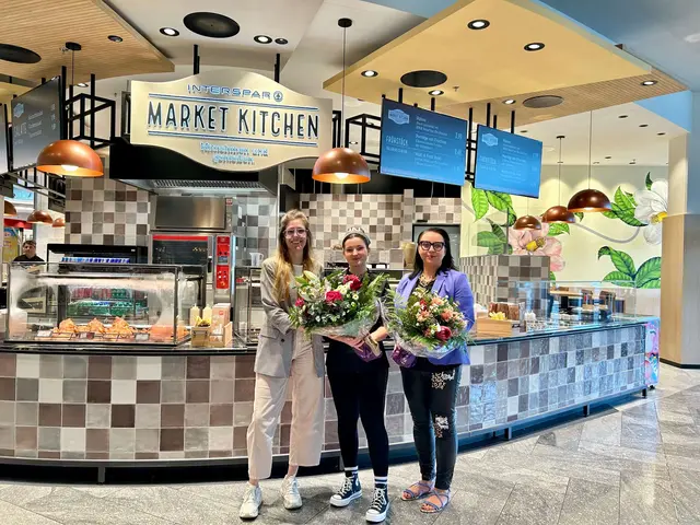 Verena Eder, Varena Marketing-Leitung, Melanie Geisecker, Abteilungsverantwortliche Interspar Market Kitchen, Ida Kastinger-Apfel, Filialleitung Interspar Varena (v.l.). | Foto: Varena