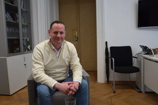 „Die Öffis und das Parken in Wien zu verteuern, wird das Budgetloch nicht stopfen, dafür aber die Wienerinnen und Wiener weiter massiv belasten", so FPÖ-Wien-Stadtwerkesprecher Resch. | Foto: Laura Rieger/MeinBezirk