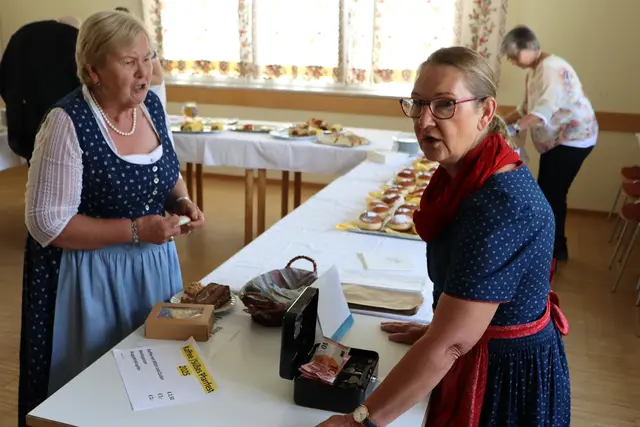 Auch Spenden wurden entgegengenommen | Foto: Gerhard Langmann