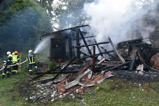 Brand einer Gartenhütte in Münzkirchen in der Ortschaft Freundorf | Foto: Alois Braid / zema.medien.de