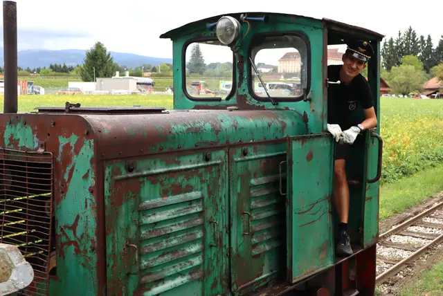 Noah Dudek macht sich um die Erhaltung der Feldbahn bemüht | Foto: Gerhard Langmann
