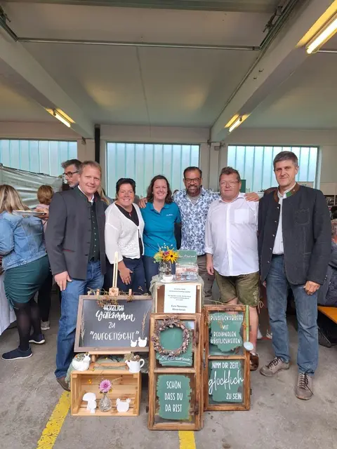 Bezirksbauernkammer Obmann Stellvertreter Johannes Kessel, Bezirksbäuerinnen Petra Schmölz, Bäuerinnen Obfrau Türnitz Manuela Westermayr, Karl Ploberger, Bgm Christian Leeb, Bauernbund Obmann Franz Teufel | Foto: Türnitz