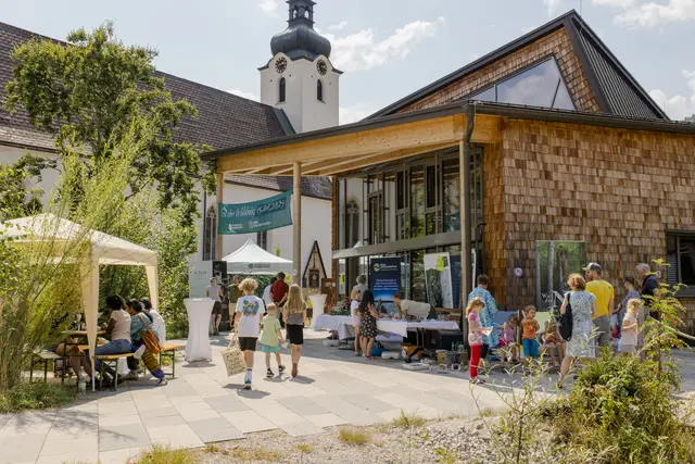 Großes "Fest der Wildnis": Bei strahlendem Sommerwetter verwandelte sich das Haus der Wildnis in Lunz in einen Treffpunkt für Naturbegeisterte, Wissenshungrige und alle Familien.