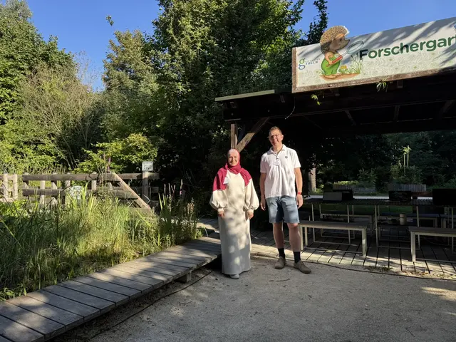 Anela Osmanovic und Daniel Wagner im Forschergarter der Garten Tulln | Foto: digital.austria
