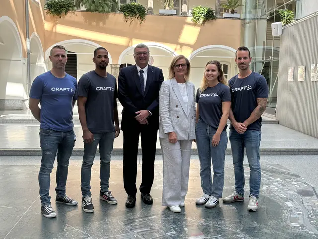 In Vorfreude auf die kommende Saison: Karl-Heinz Weiland, Raul Santos, Jörg Leichtfried, Bgm. Susanne Kaltenegger, Carina Kristl und Martin Breg. | Foto: Angelika Kern