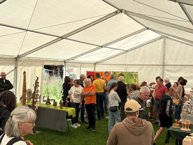 Zahlreiche Gäste erschienen beim umfangreichen Markt im Vitalpinum. | Foto: Vitalpinum