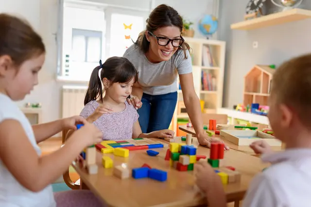 Mit insgesamt 23 Mitarbeiterinnen ist man in Griffen gut aufgestellt. Auch beim pädagogischen Konzept gibt es eine Umstellung. | Foto: lordn/stock.adobe.com