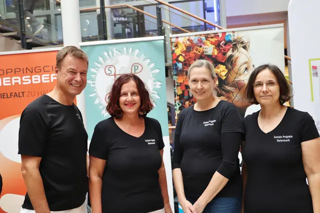 Das Team vom Verein Soziale Projekte Steiermark lädt zum Inklusionstag in der ShoppingCity Seiersberg. | Foto: Edith Ertl