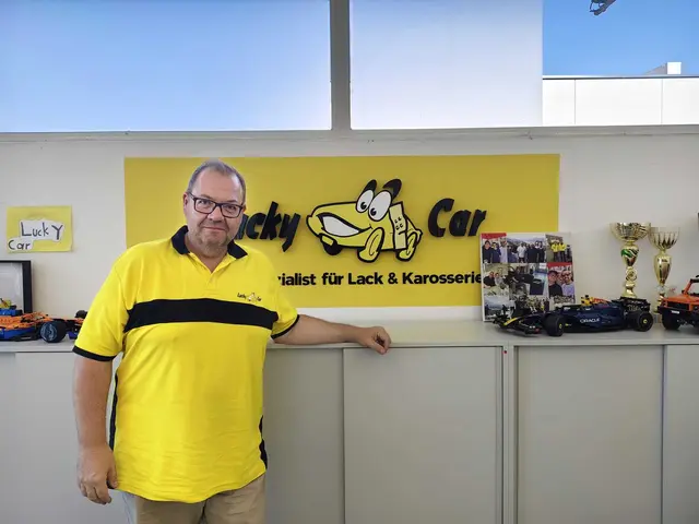 Blauensteiner hält nicht nur seine Kunden, sondern auch seine Mitarbeiter. | Foto: Rebekka Sadiki-Peckary