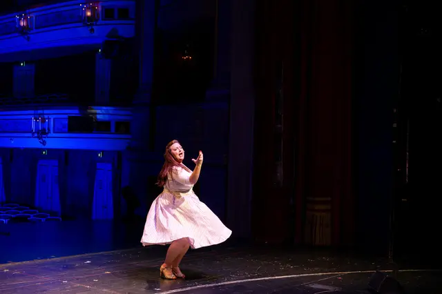 Auf der Bühne ist Lilly Rottensteiner ganz in ihrem Element. | Foto: Adrienne Meister