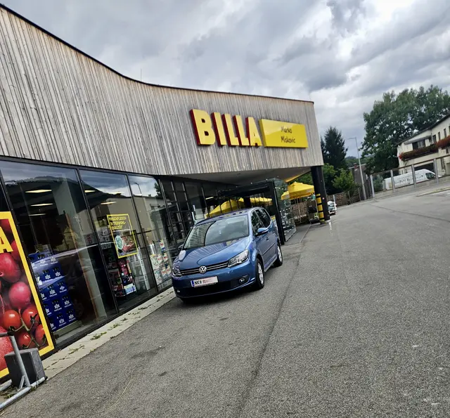 Ein Autofahrer machte sich keine Mühe, einen Parkplatz zu nutzen, | Foto: Name d. Fotografen d. Red. bekannt