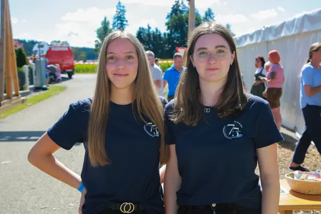 Lea und Anna aus Pischelsdorf  | Foto: Zaim Softic