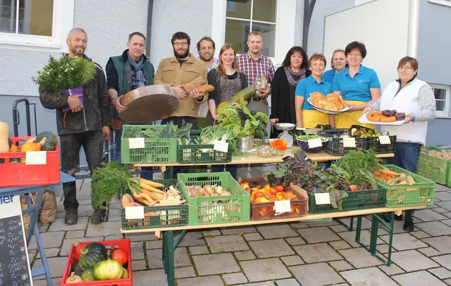 Der Attergauer Wochenmarkt ist jeden Freitag von 14 bis 17 Uhr | Foto: TVB Attergau