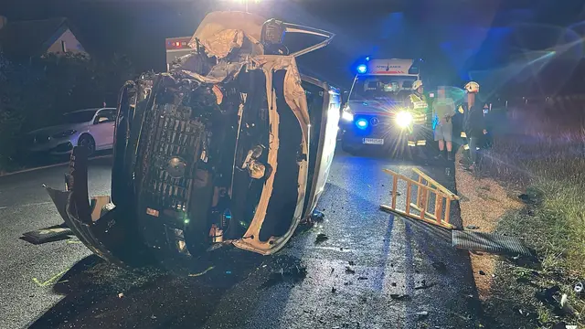 Die Fahrzeugbergung nahm etwas Zeit in Anspruch. | Foto: DOKU-NÖ