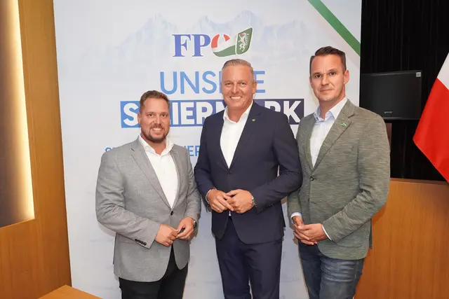 Klubobmann Marco Triller (l.) wurde von der Landesparteileitung einstimmig als Landesparteisekretär gewählt. Hier ist er im Rahmen der Landesparteileitungssitzung mit  Landesparteiobmann LH Mario Kunasek und Landesrat Stefan Hermann zu sehen.  | Foto: FPÖ Steiermark