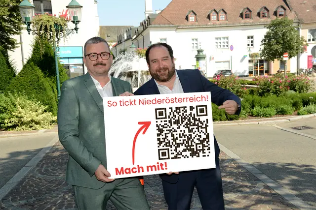 MeinBezirk NÖ-Chefredakteur Oswald Hicker und Meinungsforscher Christoph Haselmayer laden ein: Mach mit und gewinne SPAR-Gutscheine im Gesamtwert von 34.000 Euro. | Foto: Markus Berger