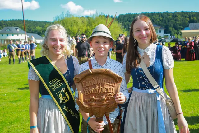 Nadia und Leoni aus Kichberg b. M. mit Taferbub Emil aus Moosdorf | Foto: Zaim Softic