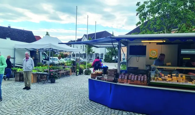 Der Wochenmarkt Vöcklamarkt ist jeden Freitag von 8 bis 13 Uhr. | Foto: Marktgemeinde Vöcklamarkt