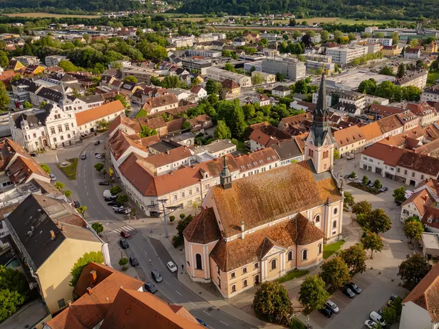 Das Zentrum von Gleisdorf im Wandel  | Foto: Karl Schrotter 