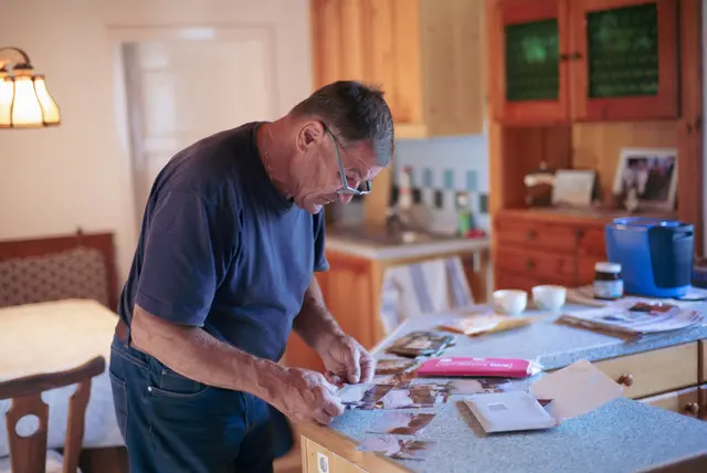 Die Hochwasserschäden hat Wagner penibel dokumentiert und kann auch Vergleiche zur Intensität von 1997 ziehen. | Foto: Santrucek