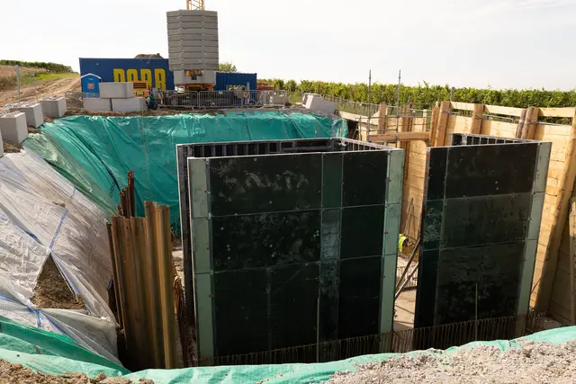 In Neusiedl am See wird derzeit ein Zwischenpumpwerk des Abwasserverbands Großraum Bruck an der Leitha – Neusiedl am See (AVBN) errichtet, das die Abwasserentsorgung in der Region Neusiedl am See verbessern soll. | Foto: LMS Burgenland