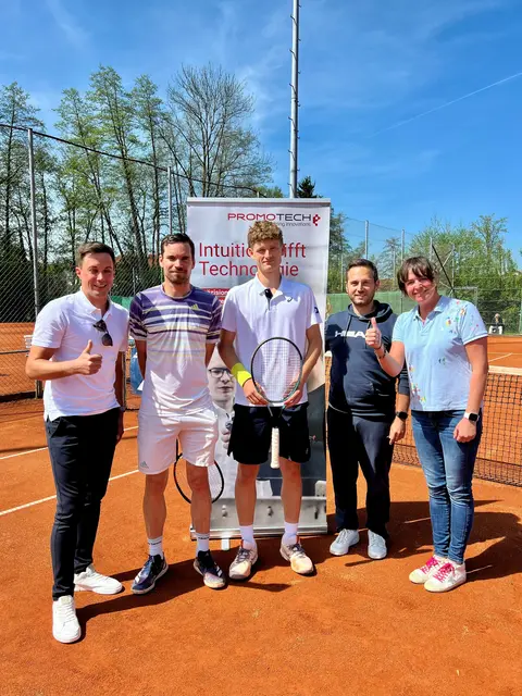 Engagement beim Tennisclub.