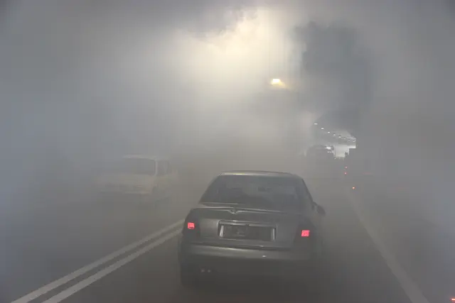 Wenn die Unterflurtrasse wegen eines Feuers mit Rauch erfüllt ist, tun sich Einsatzkräfte besonders schwer. | Foto: Bezirksfeuerwehrkommando Jennersdorf