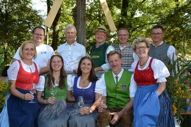 Beim Motto "Die Sulm und die Weinberg" durften natürlich die Weinhoheiten nicht fehlen.  | Foto: Sommerauer