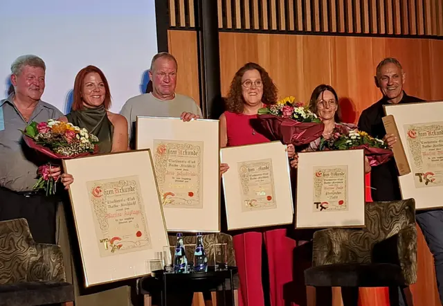 Von li. nach re. - Siegi Vorhofer, Martina Kapfinger, Arno Schnellrieder, Christine Unterrainer, Martha Fuchs und Manfred Pfluger. | Foto: © Schwaighofer