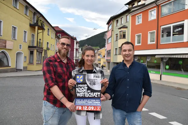 "Je mehr Besucher kommen, desto interessanter wird die Veranstaltung für alle Beteiligten", appellieren Bernadette Stockhammer, Marc Achmüller (r.) und Thomas Geir (l.), zur 3. Steinacher Nacht der Wirtschaft zu kommen. | Foto: Kainz