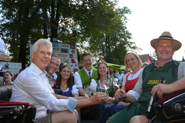 Der Festumzug war ein Höhepunkt des diesjährigen Zeggerns.  | Foto: Sommerauer