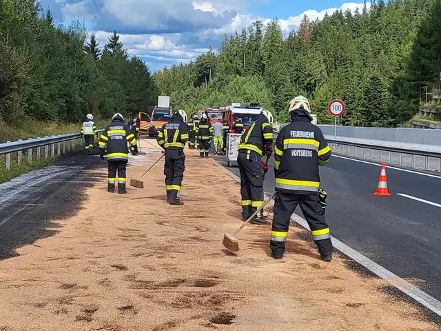 Zwei Stunden lang waren die Feuerwehrleute an der Brandstelle auch am Nachmittag im Einsatz. | Foto: FF Voitsberg