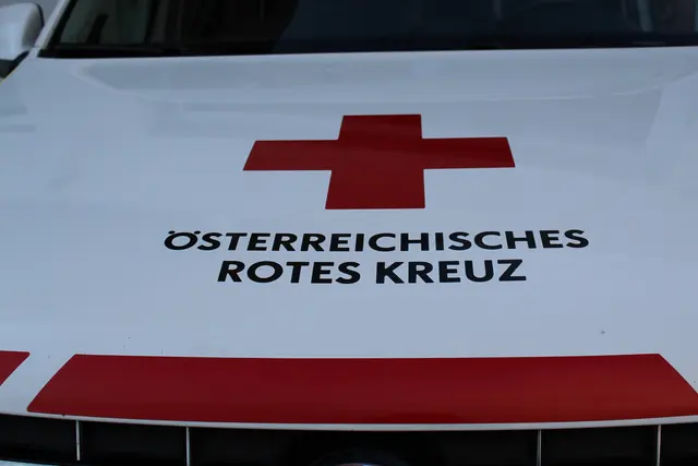 In der Garage der Rotkreuz-Dienststelle in Bad Hall hat ein Mitarbeiter Kameras installiert – ohne Wissen und Einverständnis des Vorgesetzten.  | Foto: BezirksRundSchau