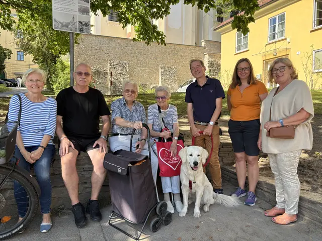 Bewohnerinnen und Bewohner aus Ober St. Veit haben sich zusammengeschlossen, um gegen die neue Buslinienführung vorzugehen.  | Foto: Lisa Kammann/MeinBezirk
