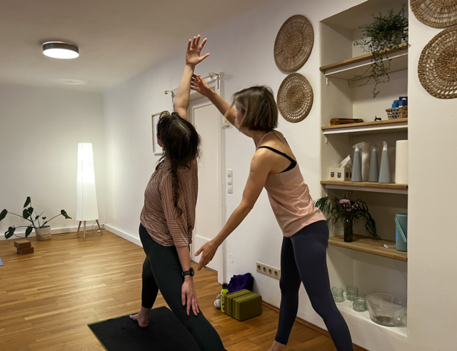 Irina Kurdina möchte vor allem jungen Menschen helfen, sich in stressigen Zeiten nicht zu verlieren. | Foto: Yoga Stube Vienna