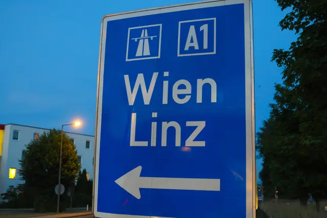 Am Voralpenkreuz bei Sattledt war Schluss mit der Irsinnsfahrt über die Westautobahn. | Foto: laumat.at