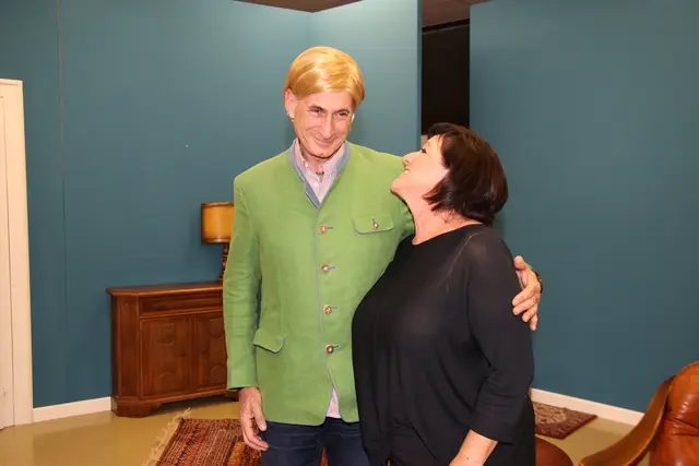 "Volksmusik-Star" Robert Horn, "Stalkerin" Bettina Mayer.