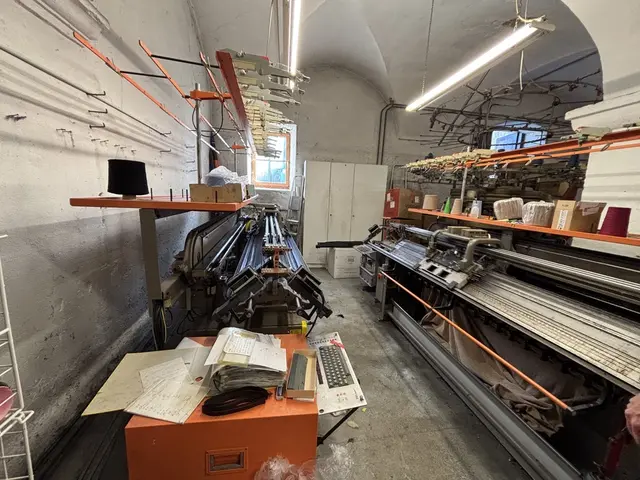 Hier versehen die Strickmaschinen ihre Arbeit. | Foto: MeinBezirk
