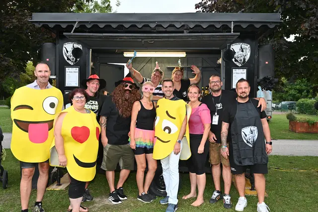 Heiß her gings bei der anschließenden Pulverteufln-Party als Sommerkehraus-Open-Air. | Foto: Sonja Pohl